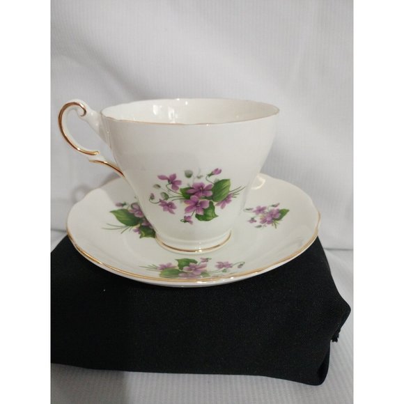Regency Purple Violet Tea Cup & Saucer Bone China Gold Rim Made In England - Picture 1 of 4
